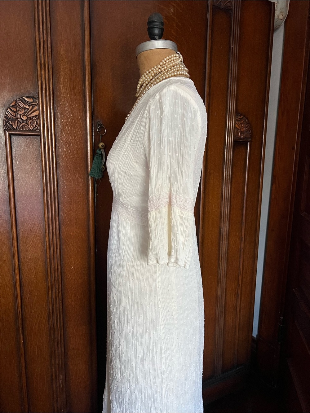 Knox Rose Cream Maxi Dress with V-Neck and Three-Quarter Sleeves Size M - Picture 7 of 9
